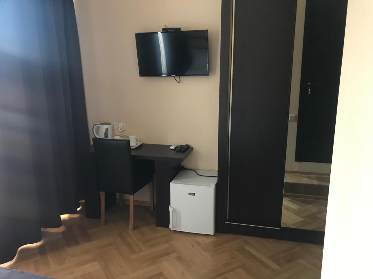 Family Guest House Tbilisi Buitenkant foto