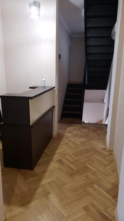 Family Guest House Tbilisi Buitenkant foto