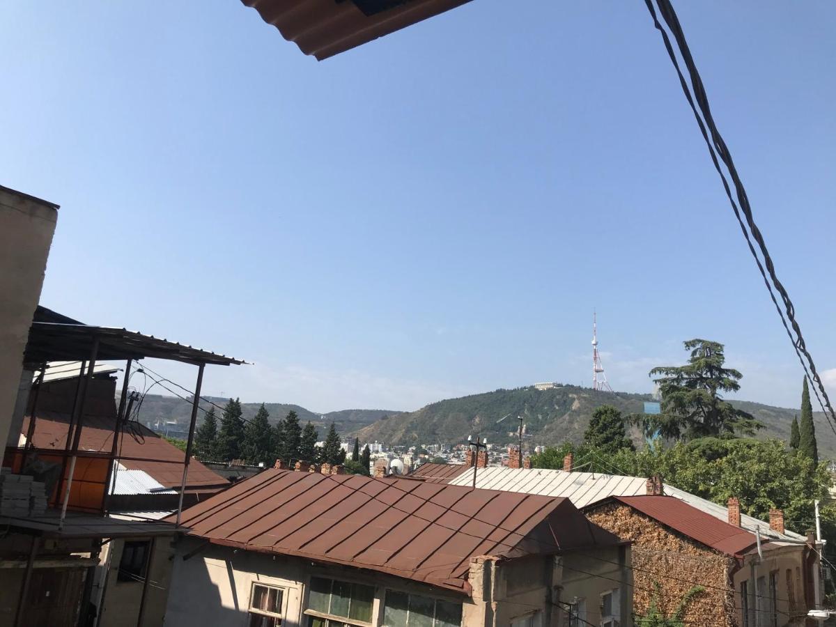 Family Guest House Tbilisi Buitenkant foto