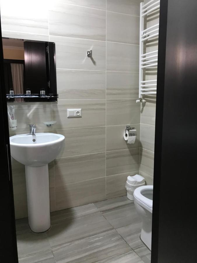 Family Guest House Tbilisi Buitenkant foto